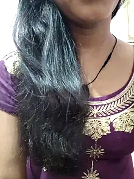 anjali2351 online show from April 18, 2026, 4:55 pm