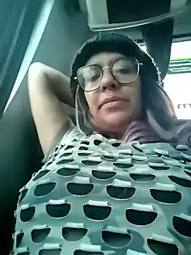 Abby 2-1 online show from November 21, 2025, 9:02 pm