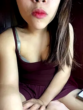 Lyly69699 online show from December 19, 2025, 2:24 pm