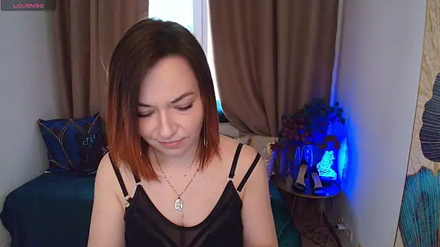 Serena Foxxx online show from April 14, 2026, 2:28 am