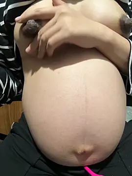 Snapshot of -Harper- chatting on February 11, 2026, 4:50 am -Harper- online show from February 11, 2026, 4:50 am