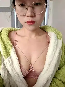 nini10052025 online show from January 13, 2026, 2:06 am