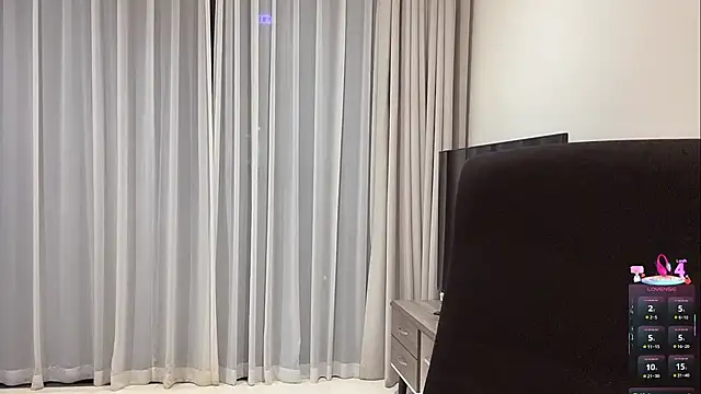 Snapshot of Nebula-qiu chatting on October 15, 2025, 3:45 pm Nebula-qiu online show from October 15, 2025, 3:45 pm