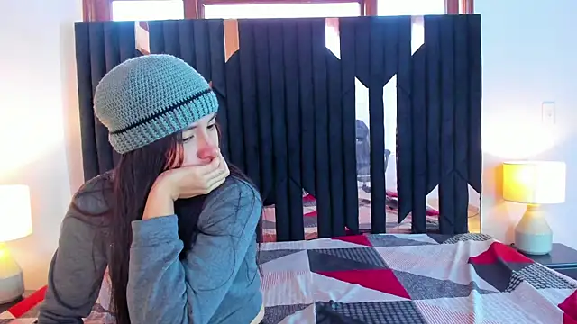 Sofy and Mia online show from November 15, 2025, 12:34 pm