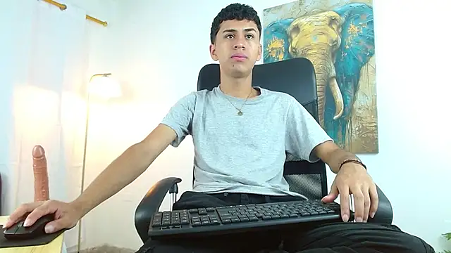 Snapshot of Alancum7 chatting on November 6, 2025, 1:01 pm Alancum7 online show from November 6, 2025, 1:01 pm