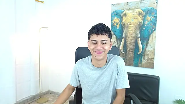 Snapshot of Alancum7 chatting on November 8, 2025, 1:11 pm Alancum7 online show from November 8, 2025, 1:11 pm