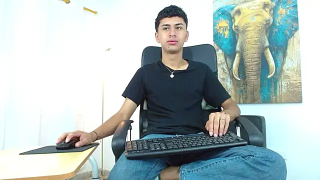 Snapshot of Alancum7 chatting on November 11, 2025, 1:00 pm Alancum7 online show from November 11, 2025, 1:00 pm