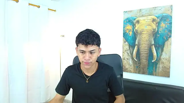 Snapshot of Alancum7 chatting on November 13, 2025, 12:59 pm Alancum7 online show from November 13, 2025, 12:59 pm