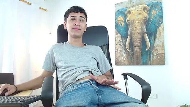 Snapshot of Alancum7 chatting on December 1, 2025, 12:54 pm Alancum7 online show from December 1, 2025, 12:54 pm