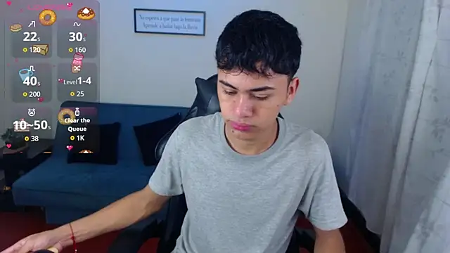 Snapshot of Alancum7 chatting on January 6, 2026, 1:04 pm Alancum7 online show from January 6, 2026, 1:04 pm