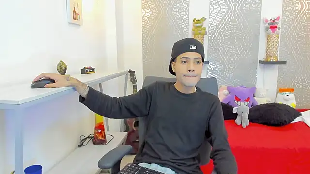 JacobBlackwell  online show from December 4, 2025, 7:44 pm