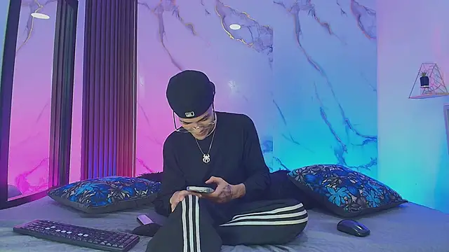 JacobBlackwell  online show from February 6, 2026, 3:22 am