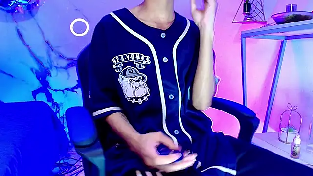 JacobBlackwell  online show from February 17, 2026, 3:36 am