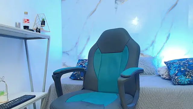 JacobBlackwell  online show from March 2, 2026, 5:08 am