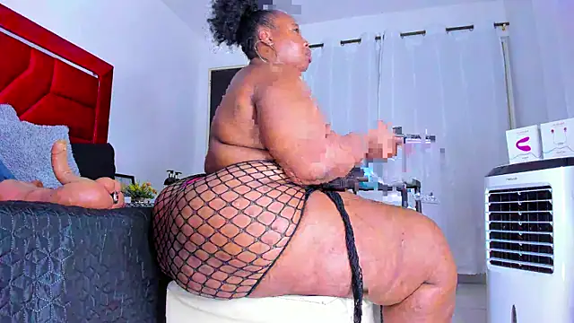 Bigasshott  online show from April 11, 2026, 8:02 pm