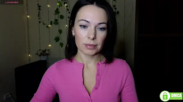 Rita lovvylyou online show from October 17, 2025, 5:21 am