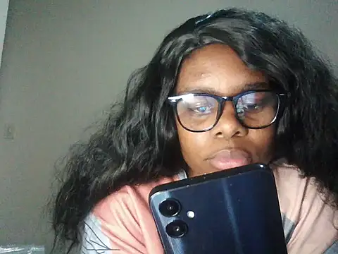 Snapshot of Hot_Yolanda chatting on October 6, 2025, 7:55 pm Hot Yolanda online show from October 6, 2025, 7:55 pm