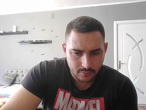 Snapshot of mastermute chatting on October 30, 2025, 10:38 am mastermute online show from October 30, 2025, 10:38 am