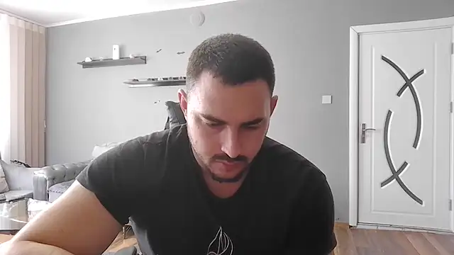 Snapshot of mastermute chatting on December 18, 2025, 9:59 am mastermute online show from December 18, 2025, 9:59 am