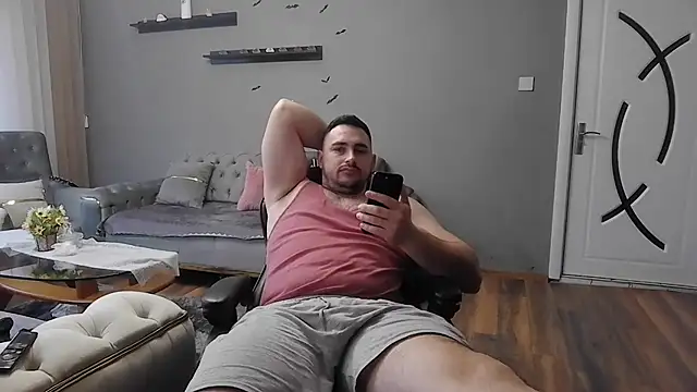 Snapshot of mastermute chatting on February 21, 2026, 7:31 am mastermute online show from February 21, 2026, 7:31 am