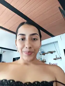 Queen sofya online show from November 7, 2025, 4:18 pm