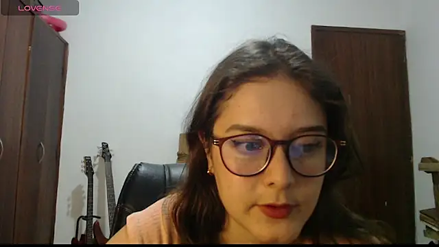 CarlaLorez online show from April 2, 2026, 1:58 am