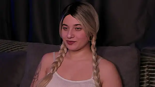 ShyBunny1 online show from October 11, 2025, 9:35 pm