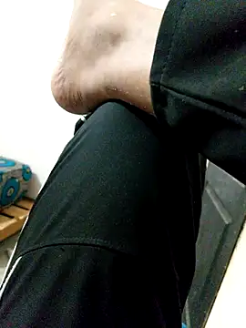 latarak321 online show from October 29, 2025, 5:58 pm