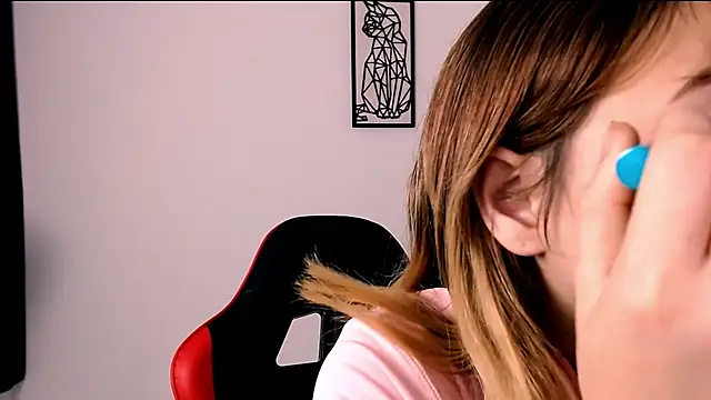 EmuOtori online show from January 7, 2026, 12:29 pm