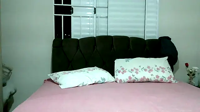 CleoHot25 online show from December 14, 2025, 12:38 am