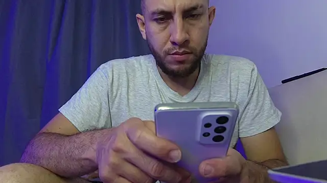 Snapshot of Alessfuck_friends chatting on March 22, 2026, 10:24 pm Alessfuck friends online show from March 22, 2026, 10:24 pm