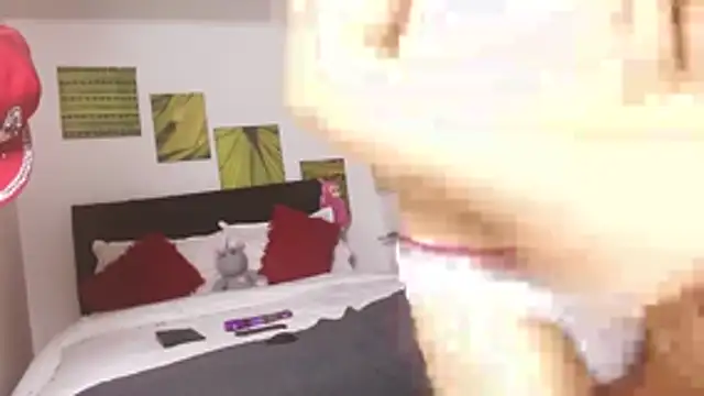 sweet day19 online show from October 17, 2025, 12:01 am