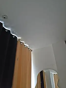 Zaynha J online show from October 26, 2025, 6:14 pm