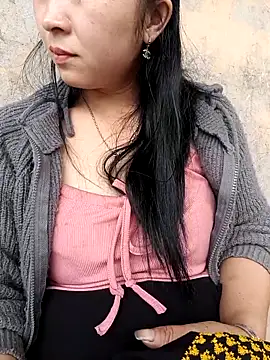 miemie-xx online show from October 15, 2025, 3:17 am