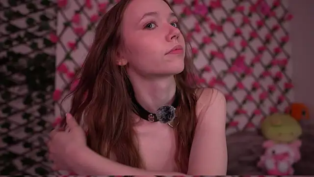 Petite Polly online show from October 19, 2025, 1:06 am