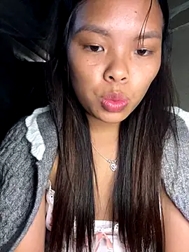 hello-cute online show from December 3, 2025, 6:10 am