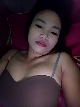 Snapshot of Rabbit-small chatting on November 2, 2025, 9:28 pm Rabbit-small online show from November 2, 2025, 9:28 pm