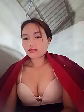 Snapshot of Rabbit-small chatting on November 21, 2025, 4:16 pm Rabbit-small online show from November 21, 2025, 4:16 pm