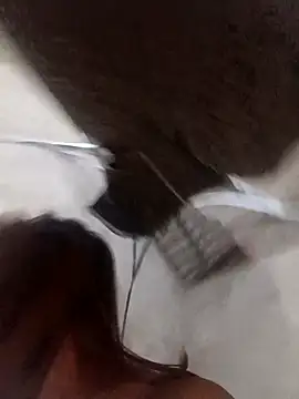 Snapshot of Rabbit-small chatting on December 19, 2025, 9:33 pm Rabbit-small online show from December 19, 2025, 9:33 pm