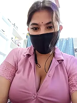 Hot radhaji online show from March 25, 2026, 2:23 pm