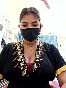 Hot radhaji online show from April 13, 2026, 3:23 am