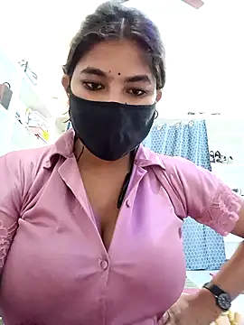 Hot radhaji online show from April 14, 2026, 4:02 pm