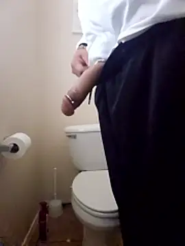 Snapshot of B1GLO chatting on February 16, 2026, 8:16 pm B1GLO online show from February 16, 2026, 8:16 pm