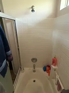 Snapshot of B1GLO chatting on February 28, 2026, 5:47 pm B1GLO online show from February 28, 2026, 5:47 pm