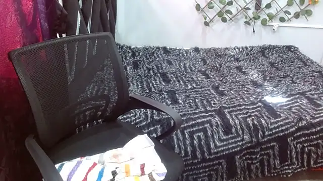 Melani ebony online show from March 21, 2026, 1:37 pm