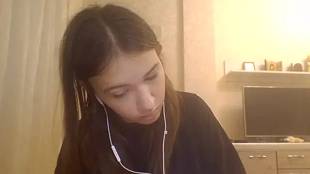 CeyaLier online show from October 12, 2025, 2:05 pm