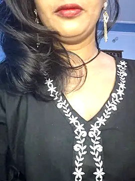 Snapshot of Janu-hasena chatting on February 4, 2026, 5:19 pm Janu-hasena online show from February 4, 2026, 5:19 pm