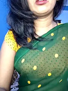 Snapshot of Janu-hasena chatting on February 11, 2026, 11:48 am Janu-hasena online show from February 11, 2026, 11:48 am