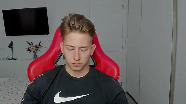 find0m master online show from October 12, 2025, 2:16 pm