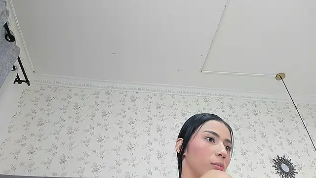 nicollandjhon online show from October 24, 2025, 1:13 am